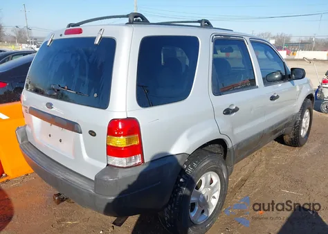 2004 Ford Escape Xlt z USA, uszkodzony, nr VIN 1FMCU03194KB10900